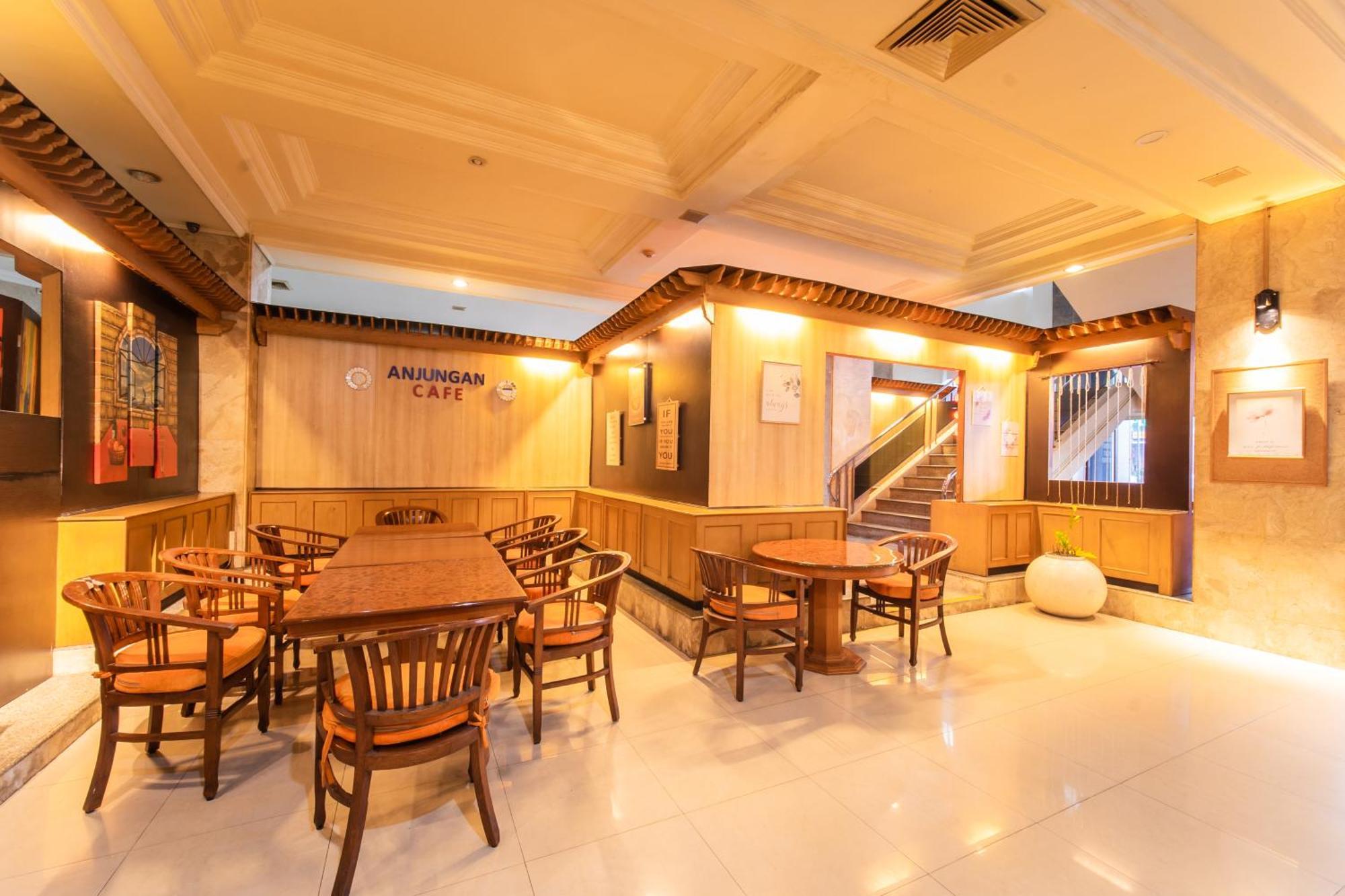 Adika Hotel Bahtera Klandasan Kecil Exterior foto